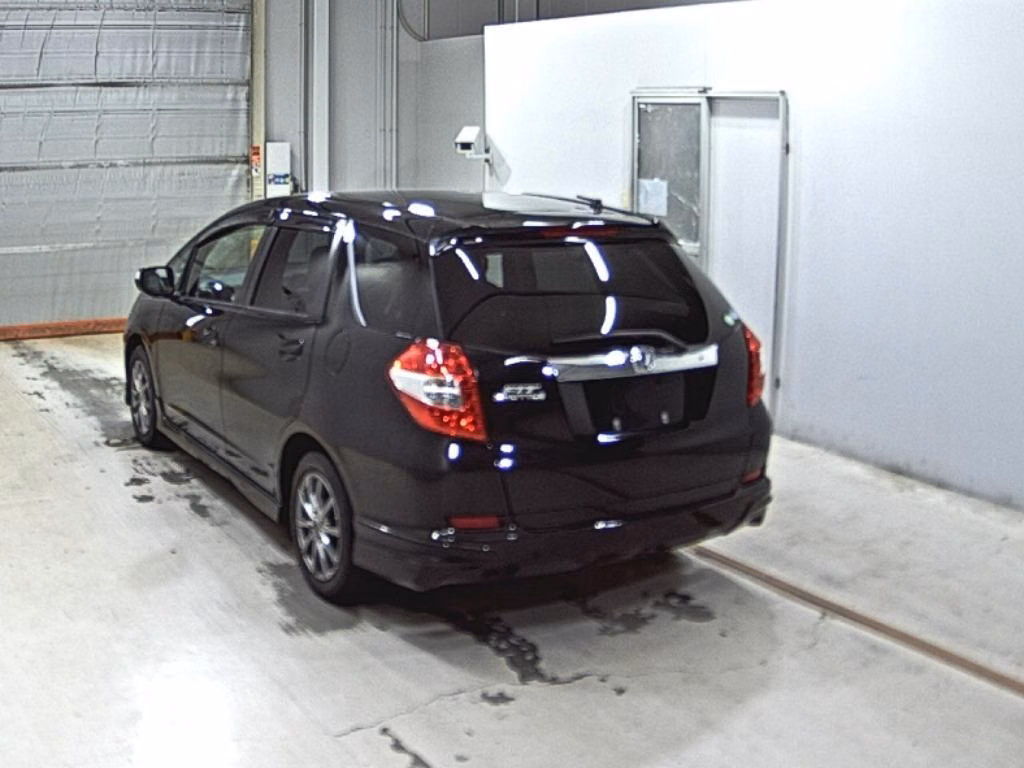 HONDA FIT SHUTTLE