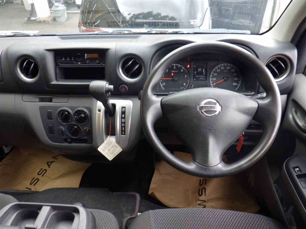 NISSAN NV350 CARAVAN