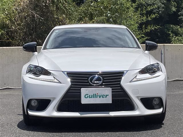 Lexus IS300h