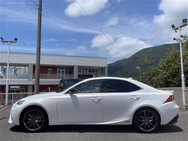 Lexus IS300h