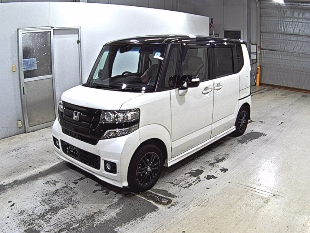 HONDA N-BOX