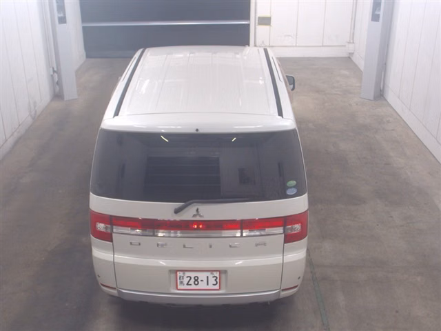 MITSUBISHI DELICA D:5