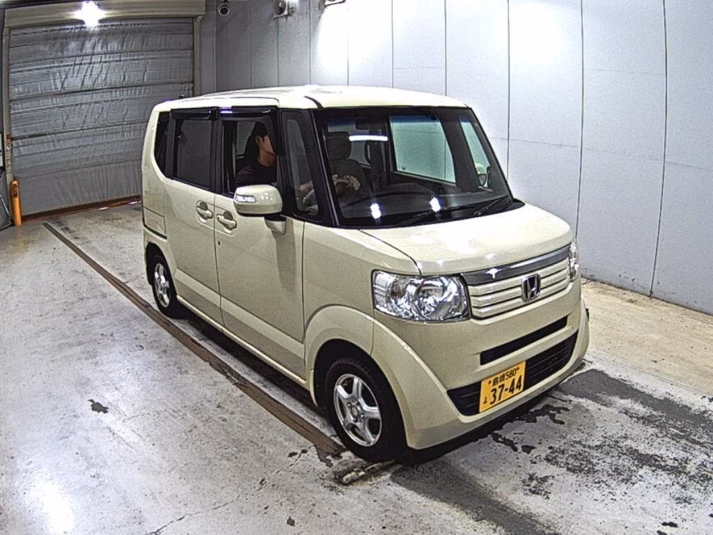 HONDA N-BOX