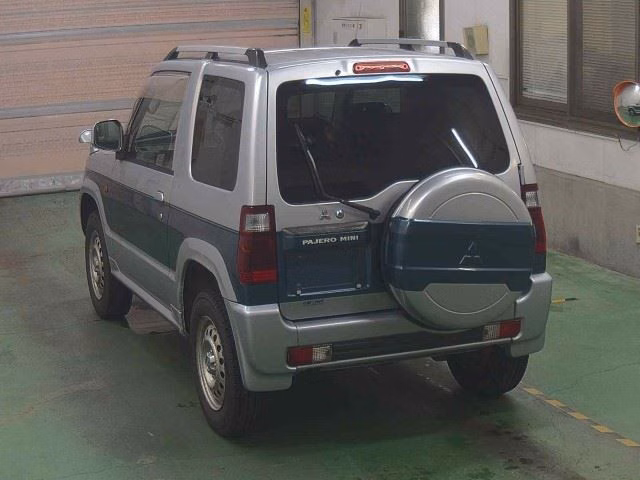 MITSUBISHI PAJERO MINI