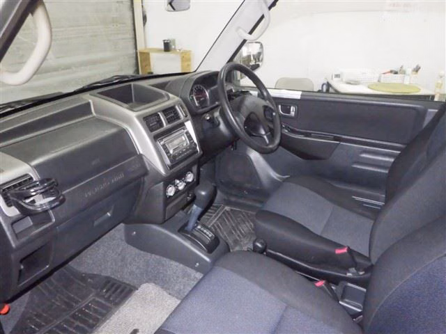 MITSUBISHI PAJERO MINI