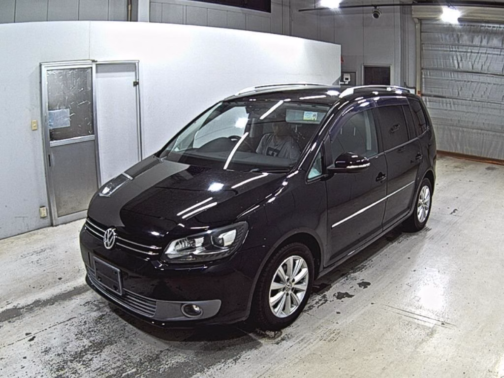 VOLKSWAGEN TOURAN