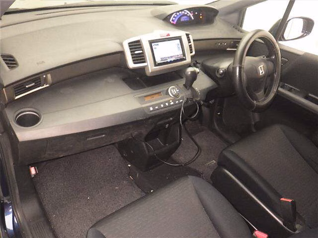 HONDA FREED SPIKE