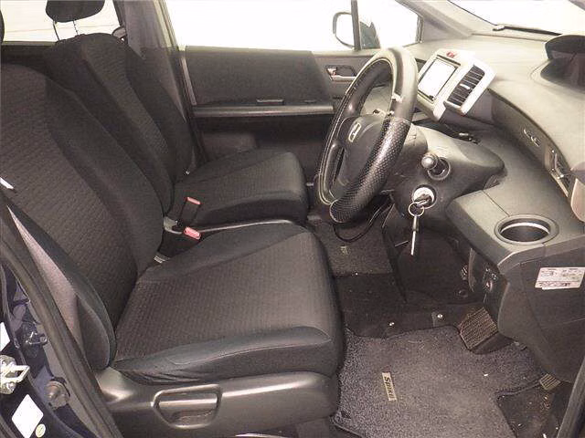 HONDA FREED SPIKE