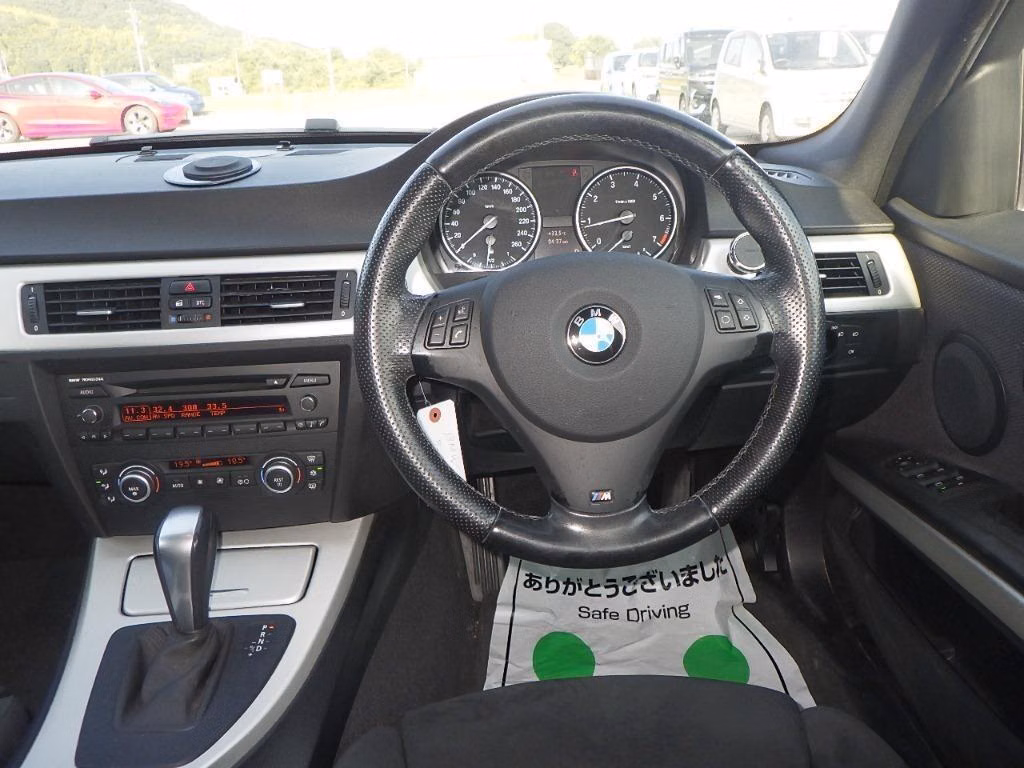 BMW 3-SERIES