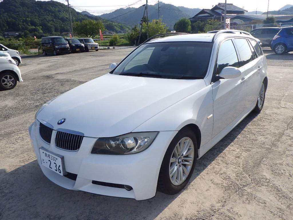 BMW 3-SERIES
