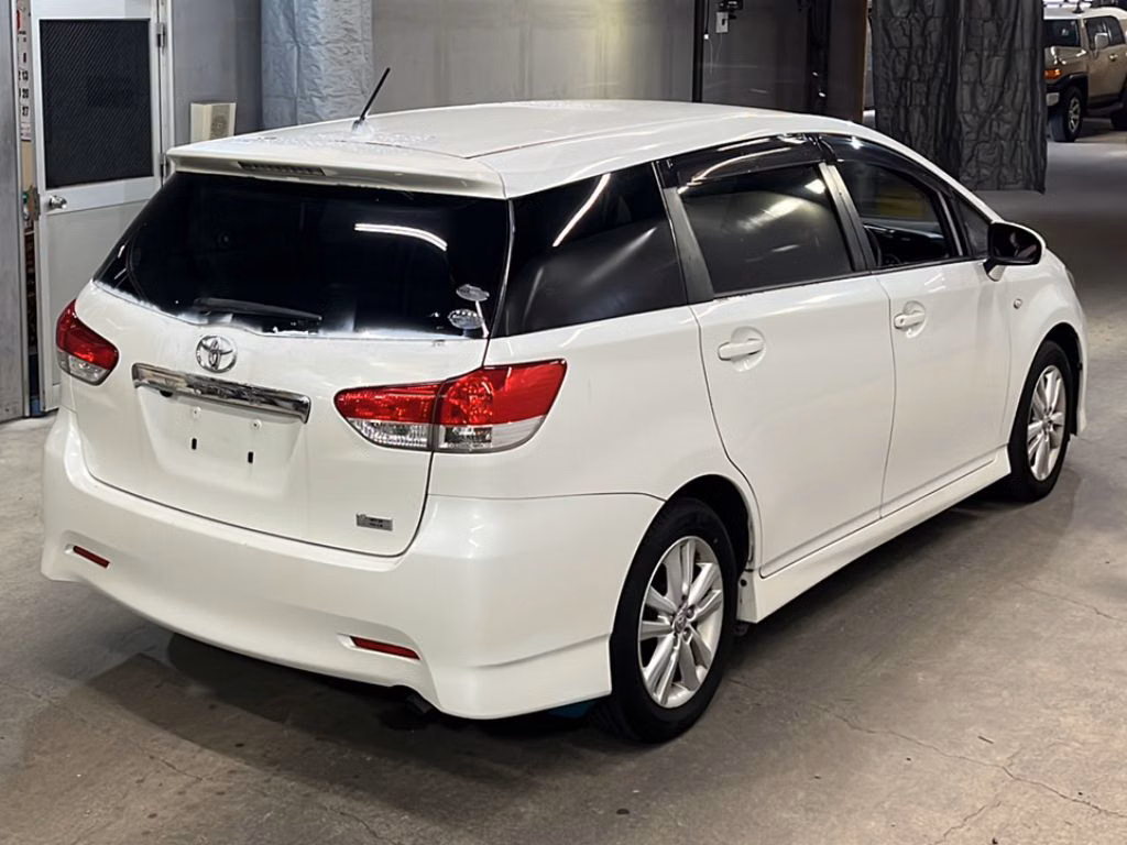 TOYOTA WISH