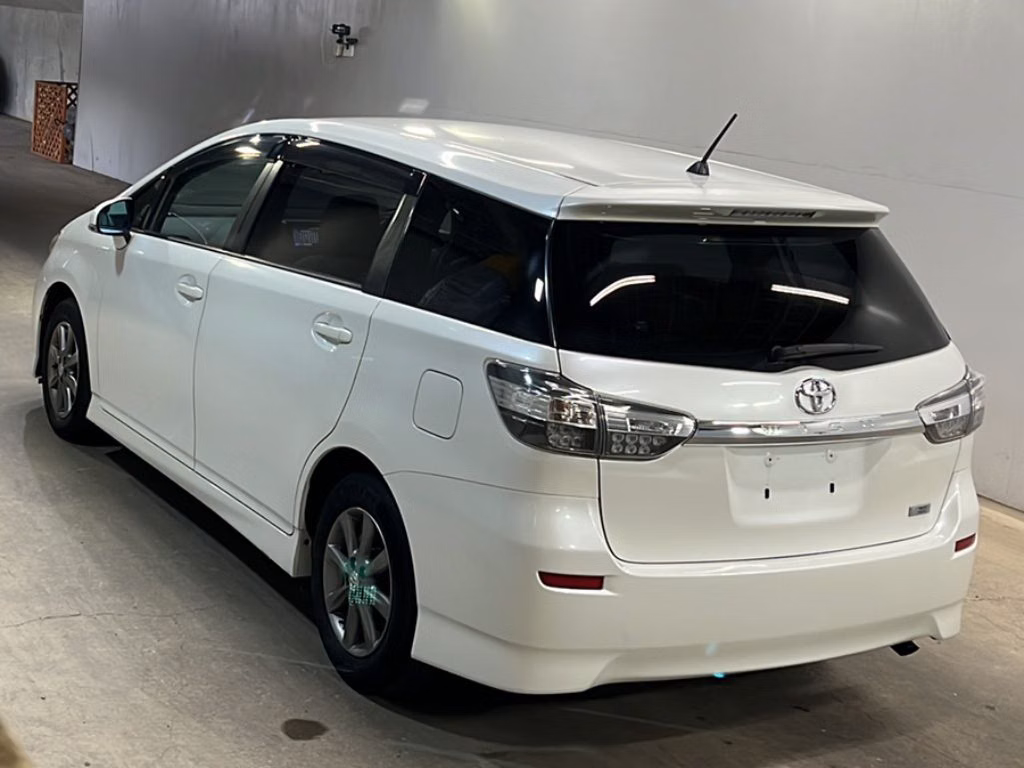 TOYOTA WISH