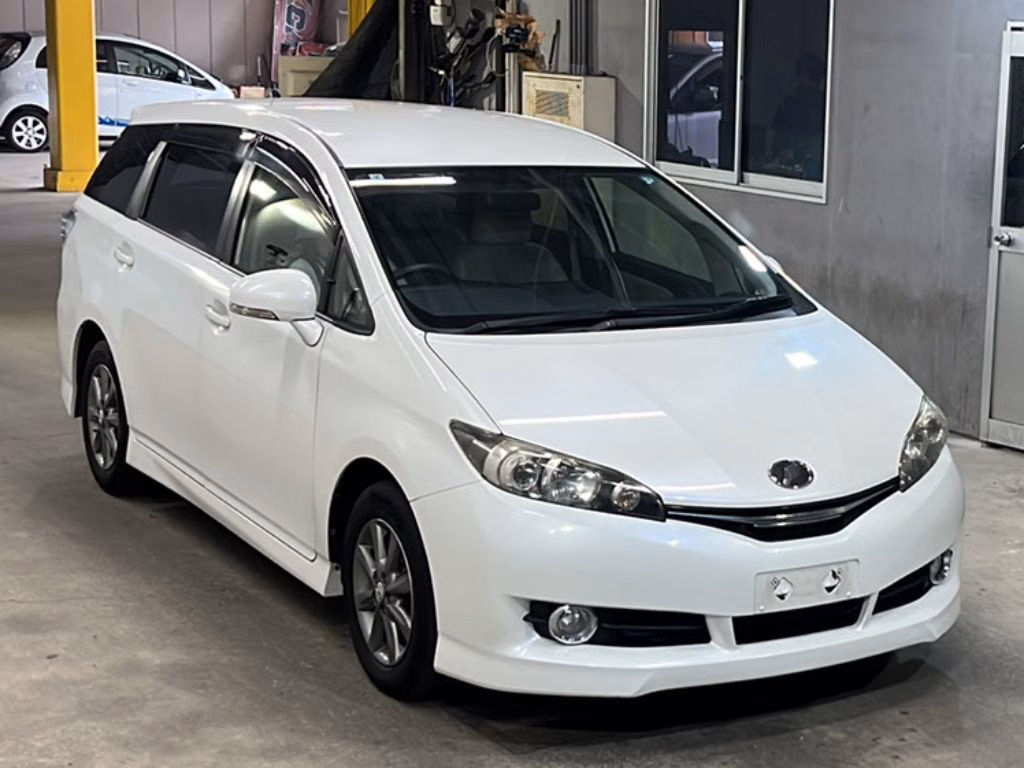 TOYOTA WISH