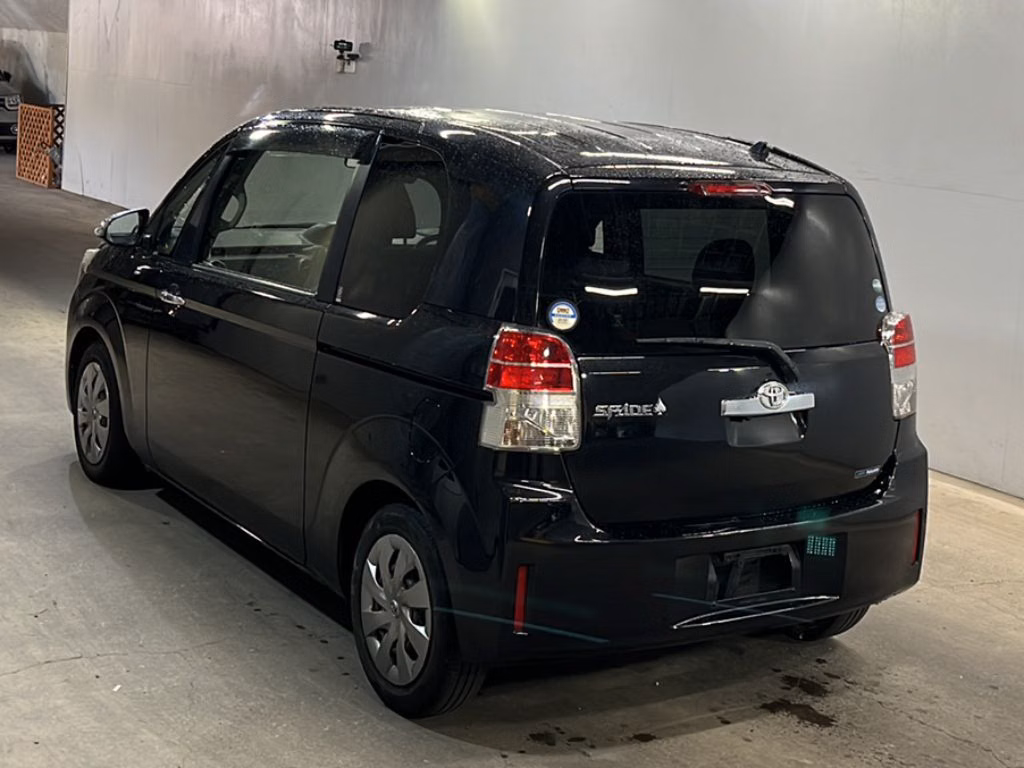 TOYOTA SPADE