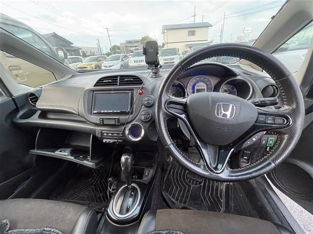 HONDA FIT SHUTTLE