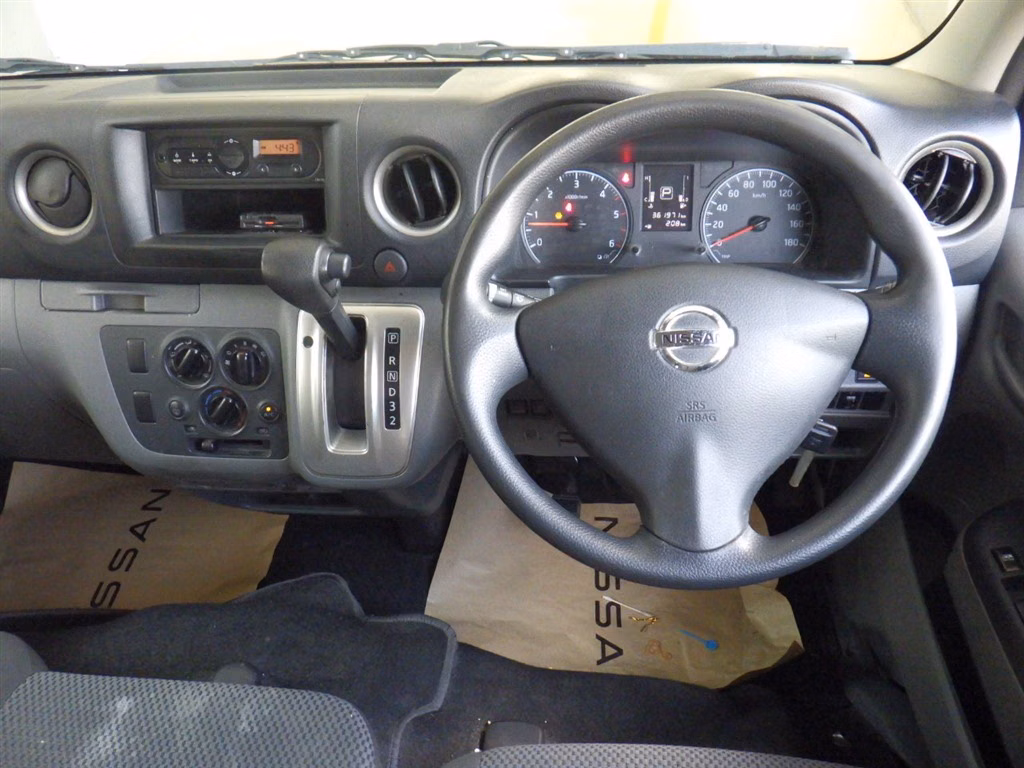 NISSAN NV350 CARAVAN