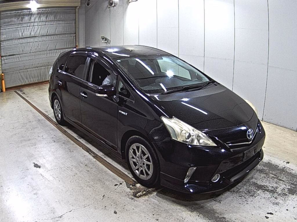 TOYOTA PRIUS ALPHA