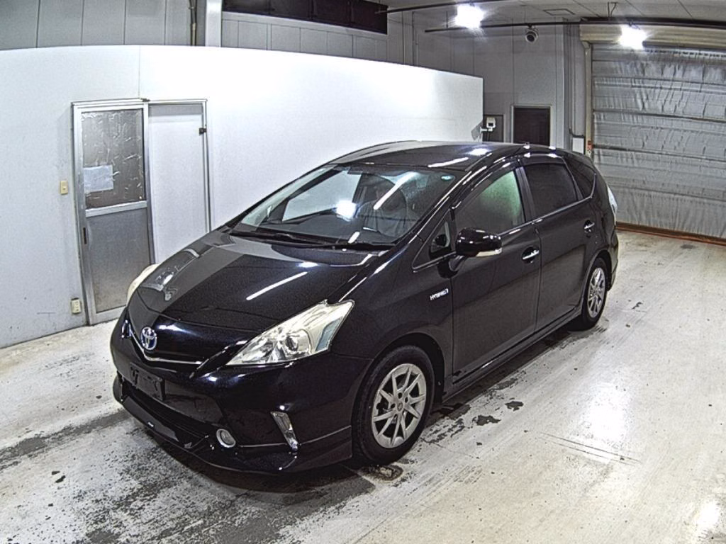 TOYOTA PRIUS ALPHA