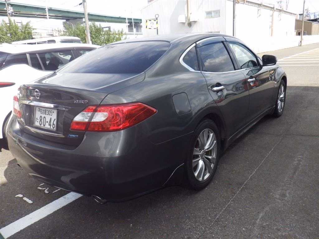 NISSAN FUGA