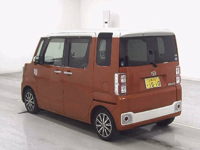 DAIHATSU WAKE