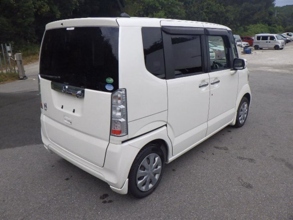 HONDA N-BOX