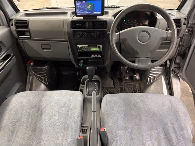 NISSAN CLIPPER