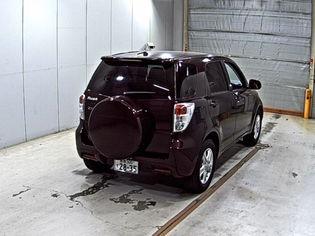 TOYOTA RUSH