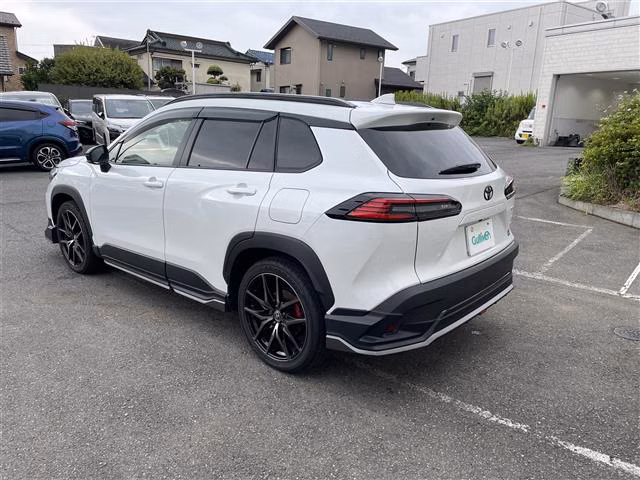 TOYOTA COROLLA CROSS