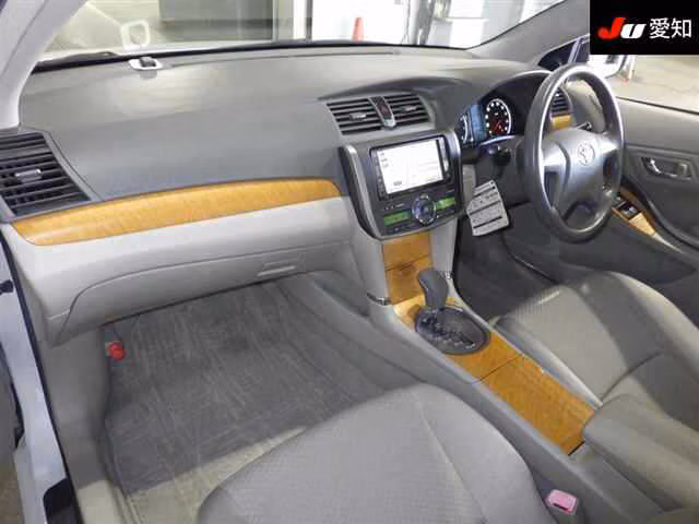 TOYOTA PREMIO