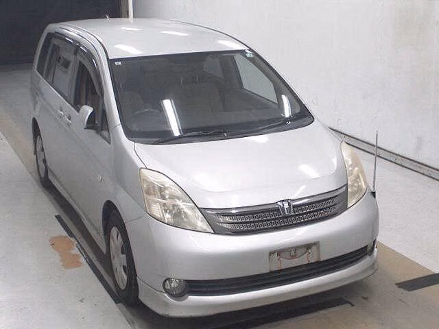 TOYOTA ISIS