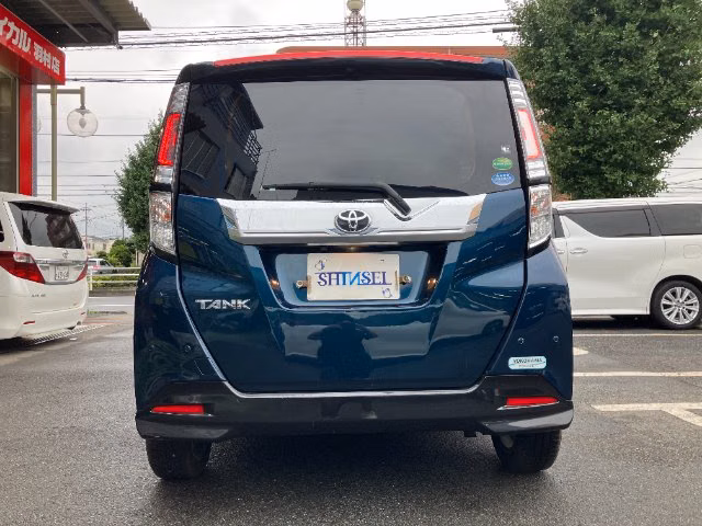TOYOTA TANK