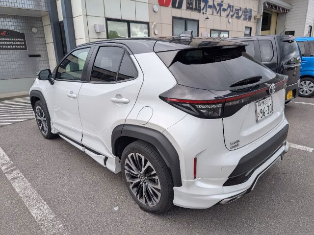 TOYOTA YARIS CROSS