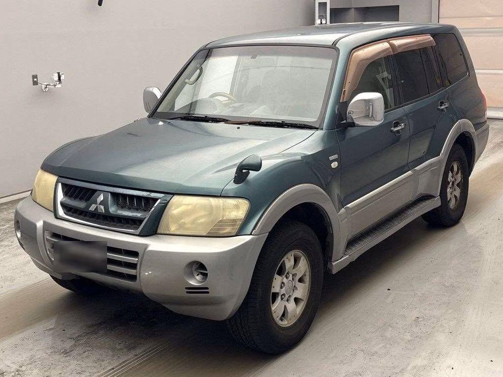 MITSUBISHI PAJERO
