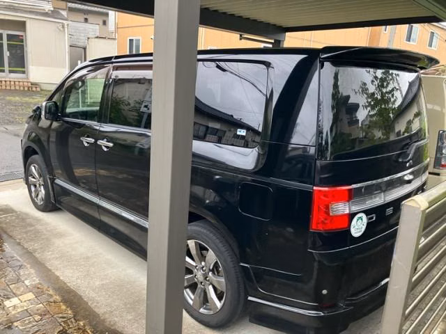 Mitsubishi Delica D:5