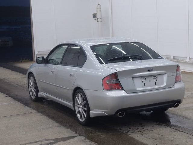 SUBARU LEGACY B4