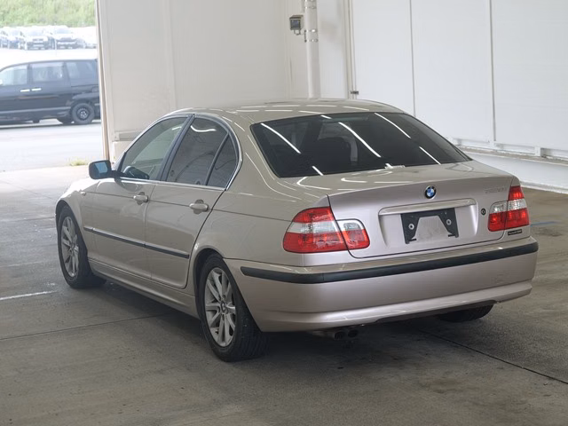 BMW 3-SERIES