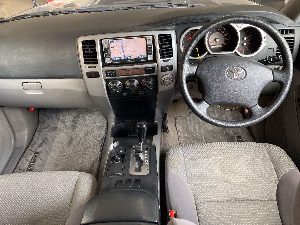 TOYOTA HILUX SURF