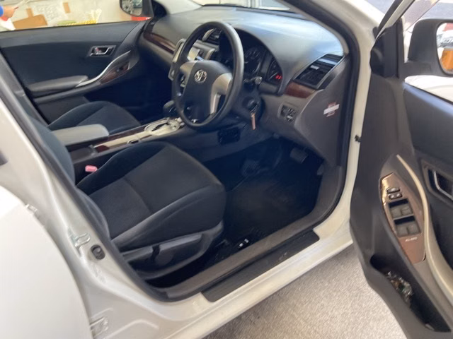 TOYOTA PREMIO