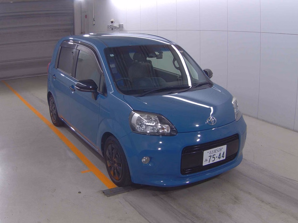 TOYOTA PORTE