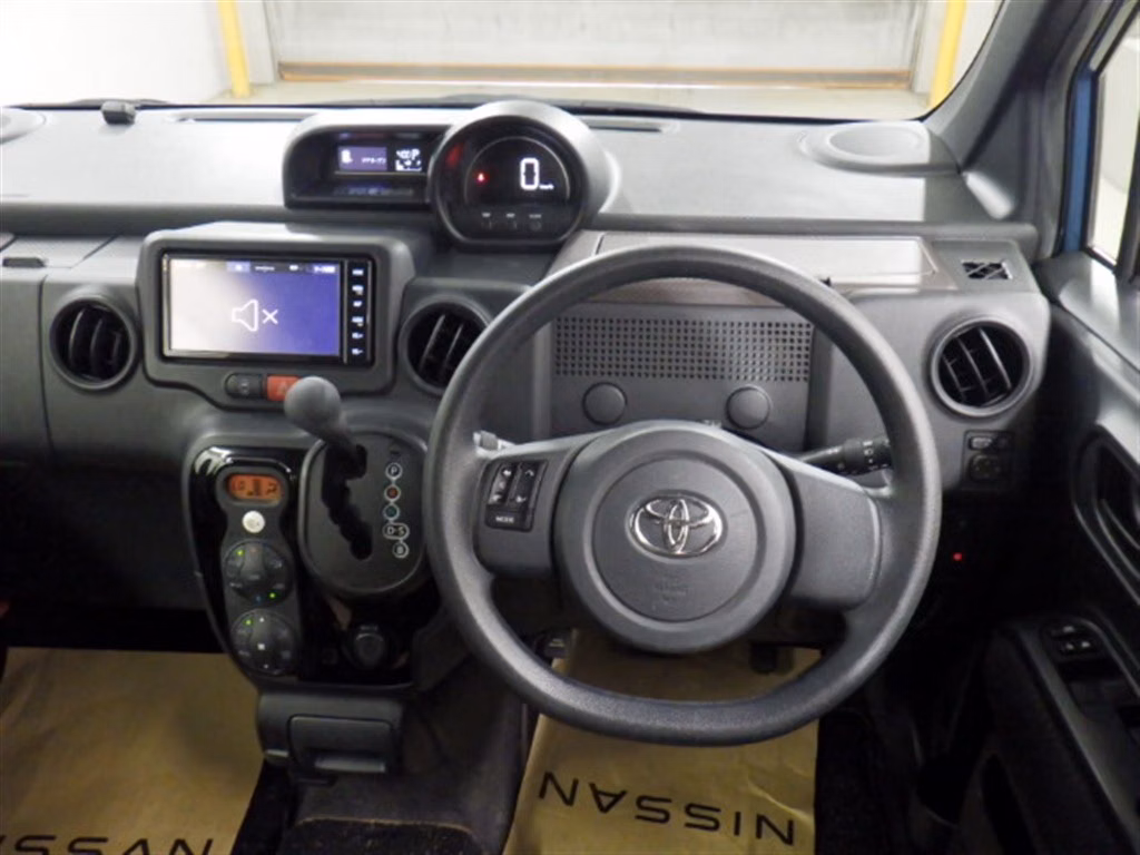 TOYOTA PORTE