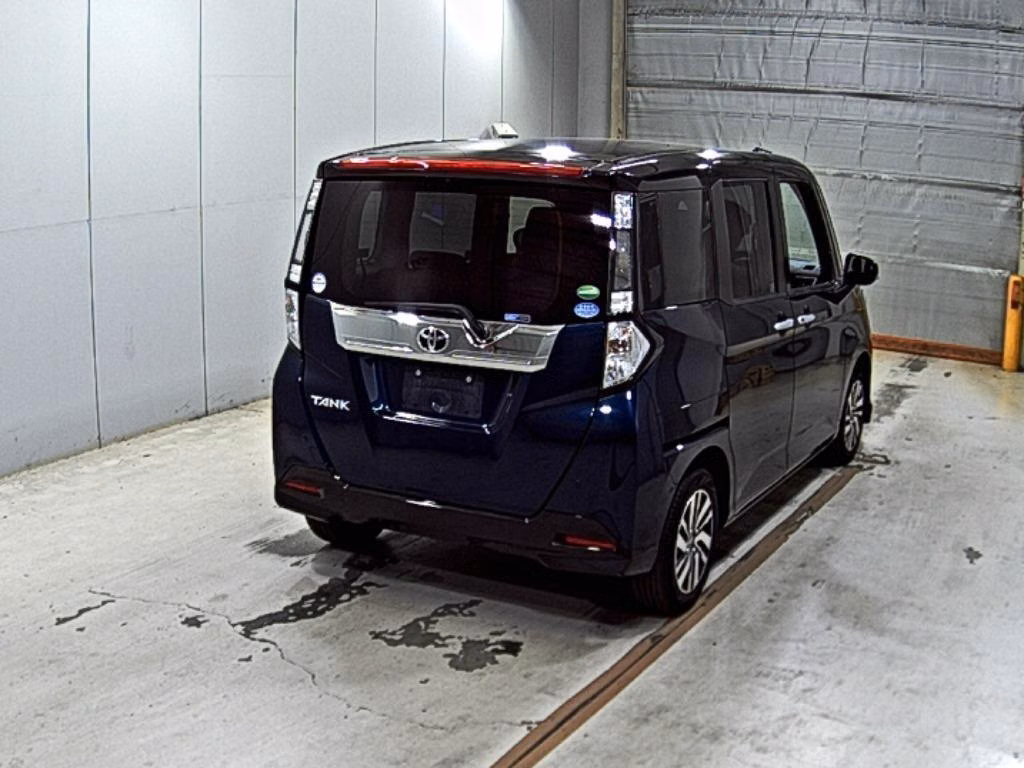TOYOTA TANK