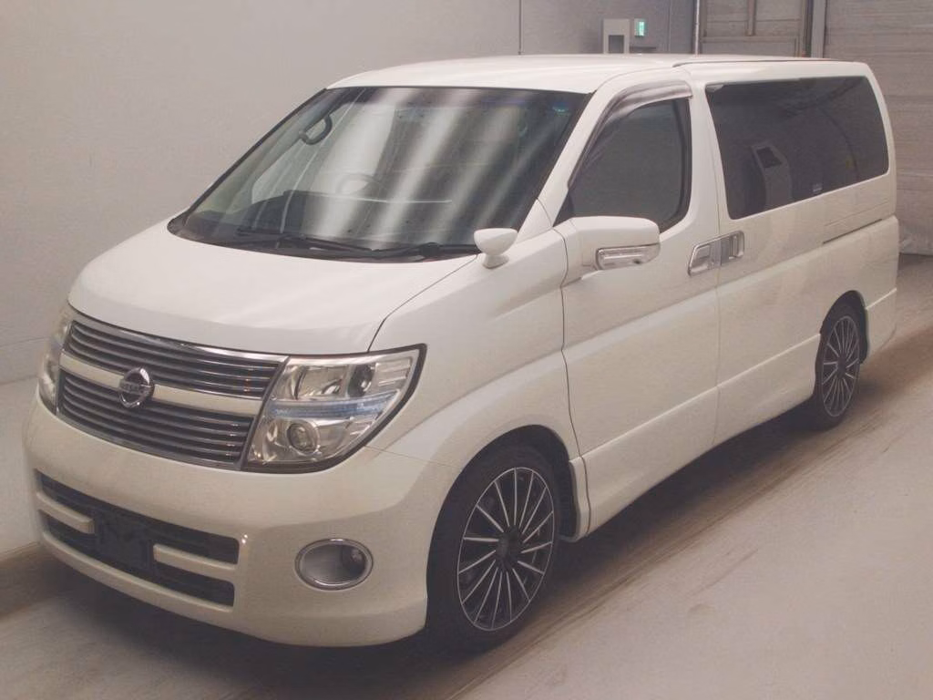 NISSAN ELGRAND