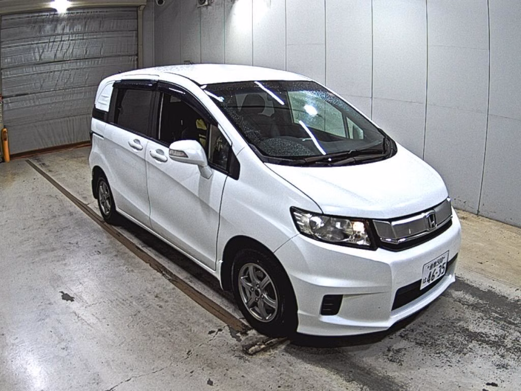 HONDA FREED SPIKE