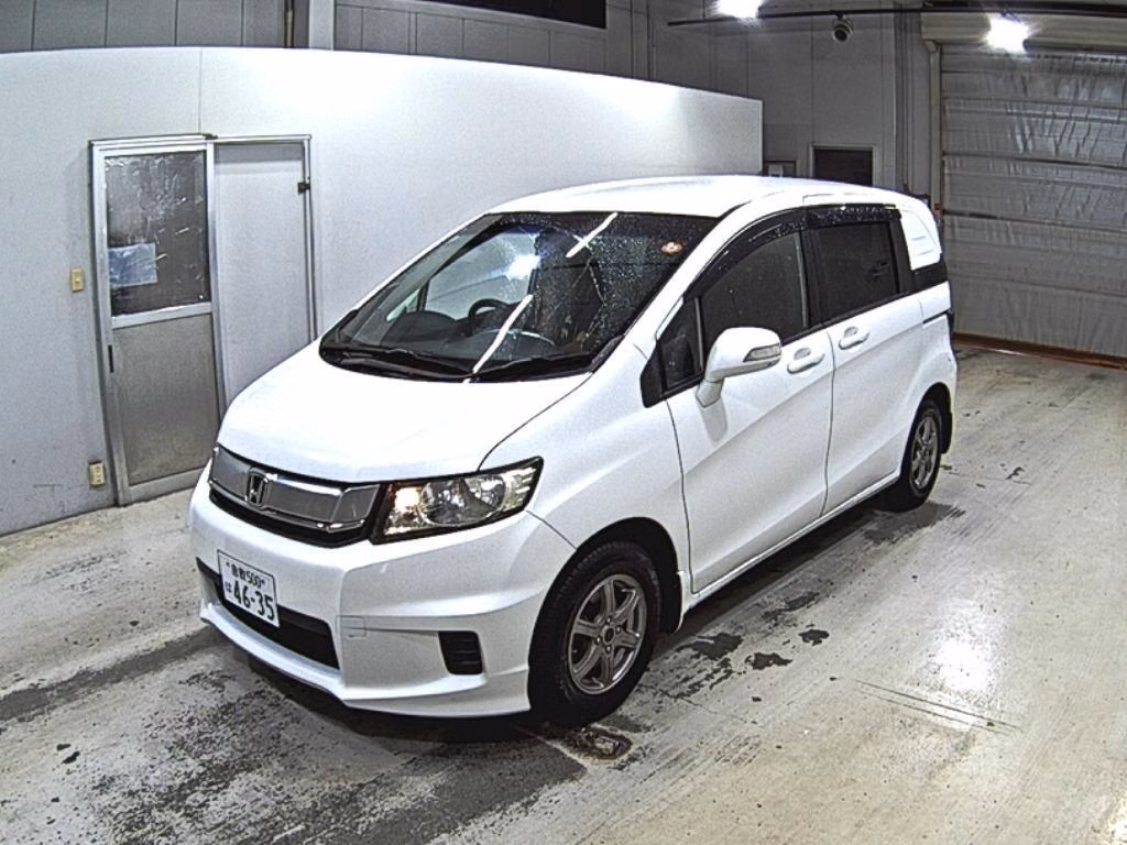 HONDA FREED SPIKE