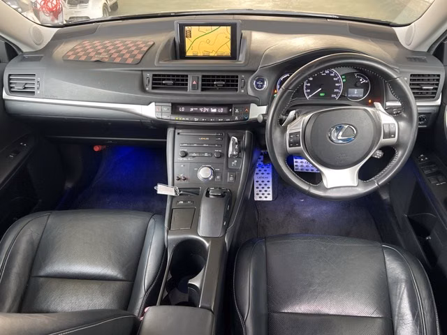 LEXUS CT200H