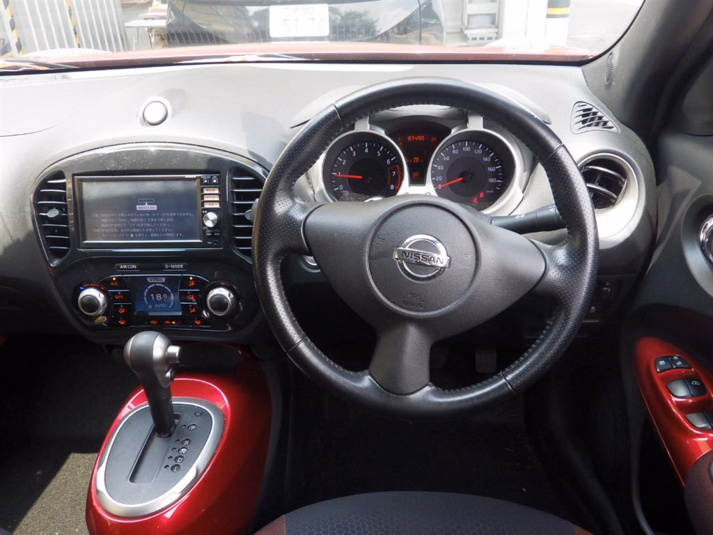 NISSAN JUKE