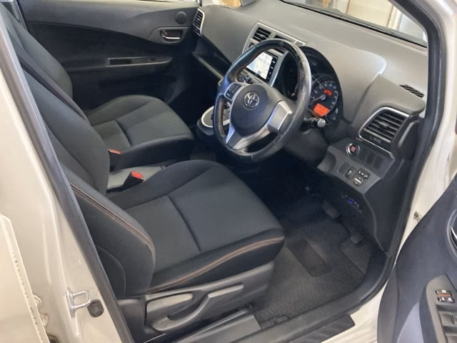 TOYOTA RACTIS