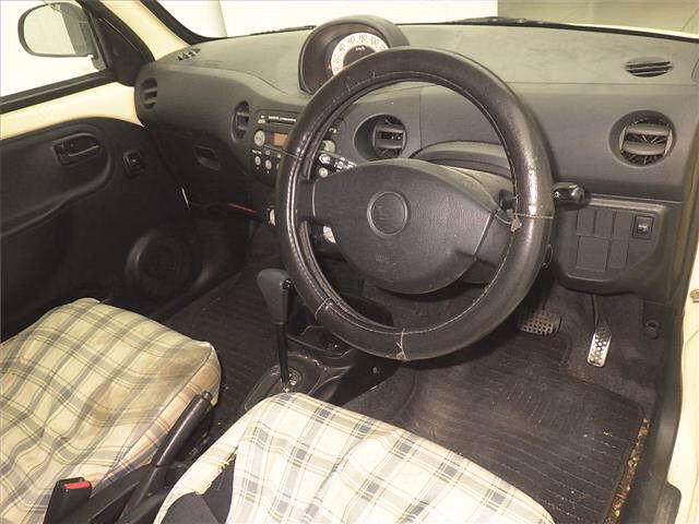 DAIHATSU ESSE
