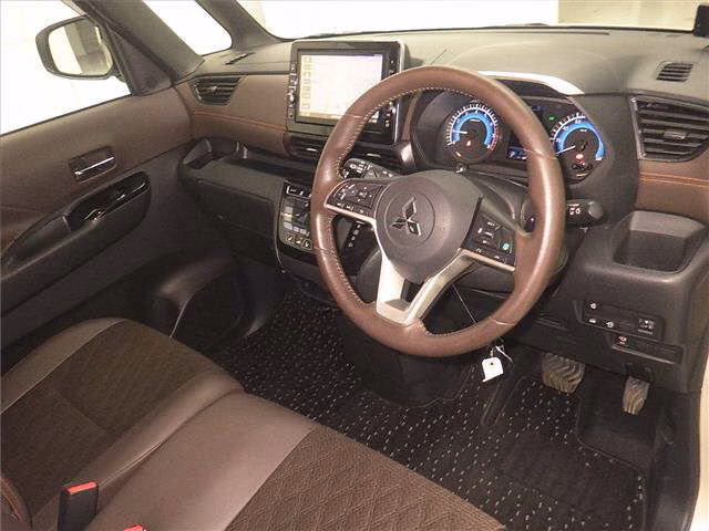 MITSUBISHI EK SPACE