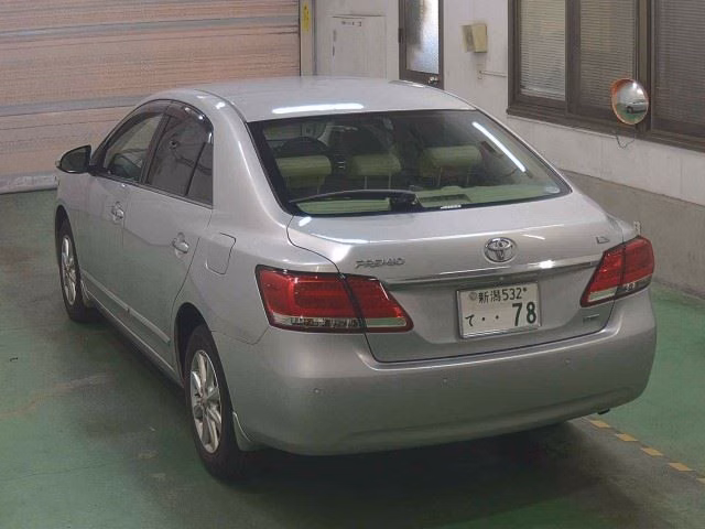TOYOTA PREMIO